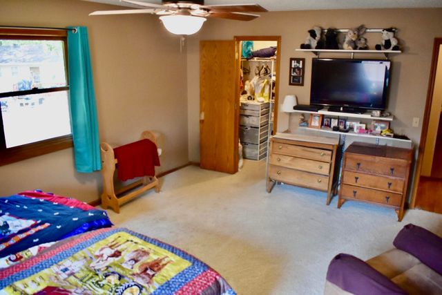 440 N Barker Avenue, Bolivar, MO 65613