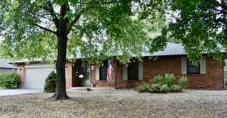 440 N Barker Avenue, Bolivar, MO 65613