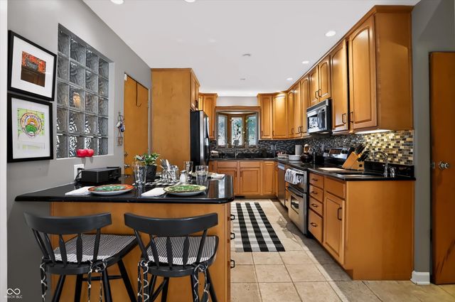 5945 Gladden Drive, Indianapolis, IN 46220