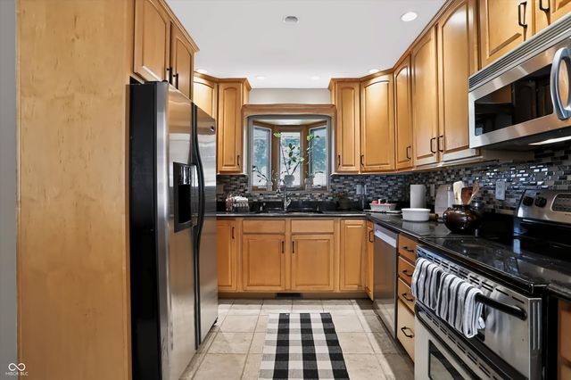 5945 Gladden Drive, Indianapolis, IN 46220