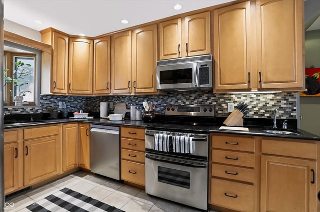 5945 Gladden Drive, Indianapolis, IN 46220