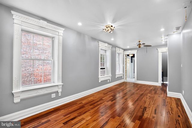 1502 S 5TH ST S, Philadelphia, PA 19147