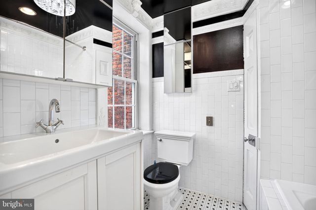 1502 S 5TH ST S, Philadelphia, PA 19147