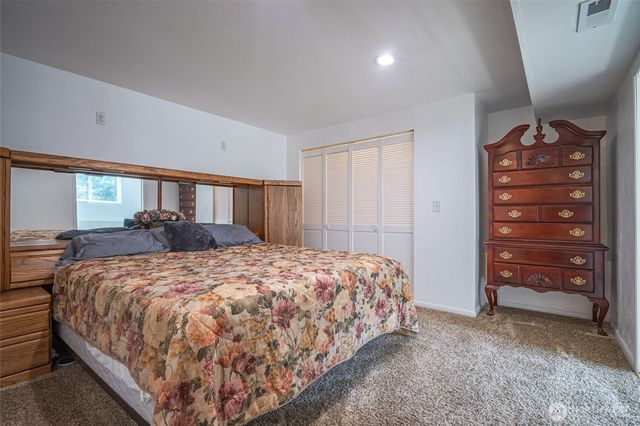 3515 W Tapps Drive E, Lake Tapps, WA 98391