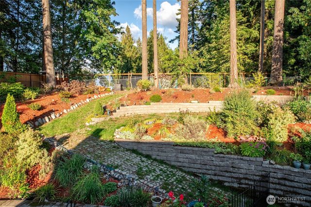 3515 W Tapps Drive E, Lake Tapps, WA 98391