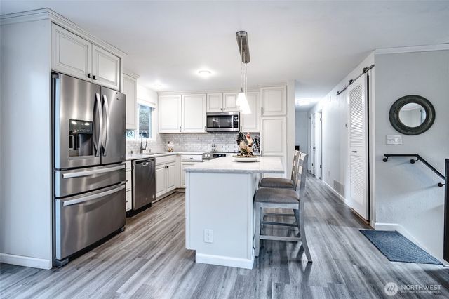 3515 W Tapps Drive E, Lake Tapps, WA 98391