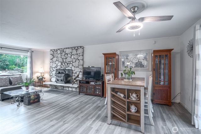 3515 W Tapps Drive E, Lake Tapps, WA 98391