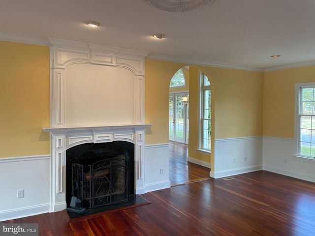 216 E CHEW AVE, Saint Michaels, MD 21663