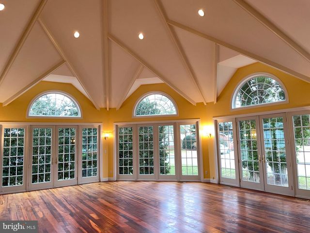 216 E CHEW AVE, Saint Michaels, MD 21663