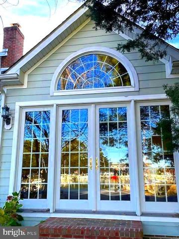 216 E CHEW AVE, Saint Michaels, MD 21663