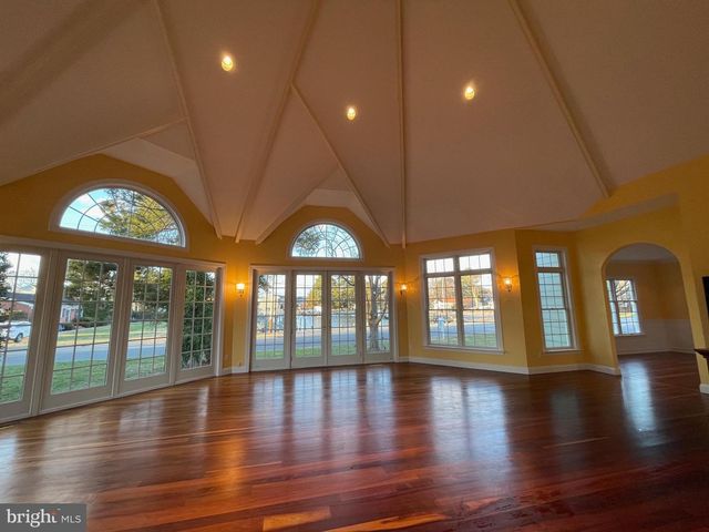 216 E CHEW AVE, Saint Michaels, MD 21663