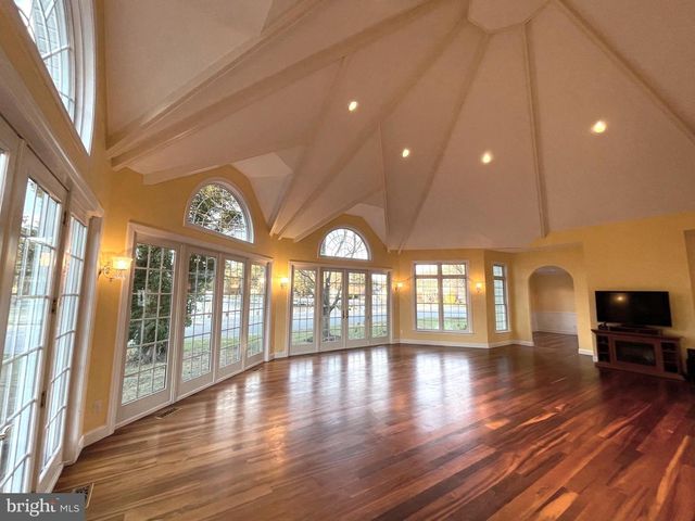 216 E CHEW AVE, Saint Michaels, MD 21663