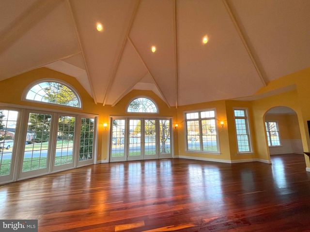 216 E CHEW AVE, Saint Michaels, MD 21663
