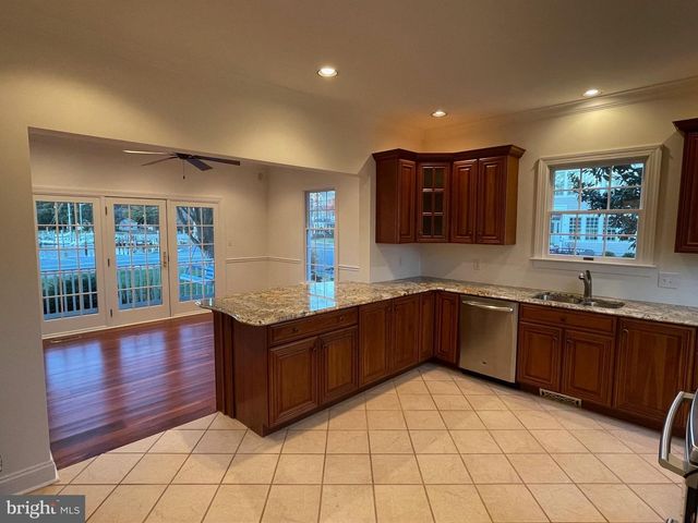 216 E CHEW AVE, Saint Michaels, MD 21663