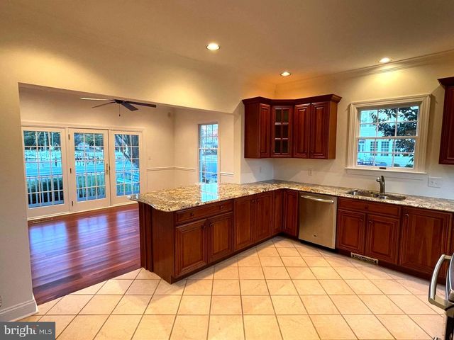 216 E CHEW AVE, Saint Michaels, MD 21663