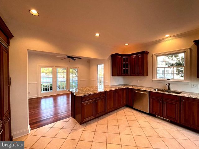 216 E CHEW AVE, Saint Michaels, MD 21663