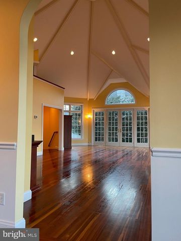 216 E CHEW AVE, Saint Michaels, MD 21663