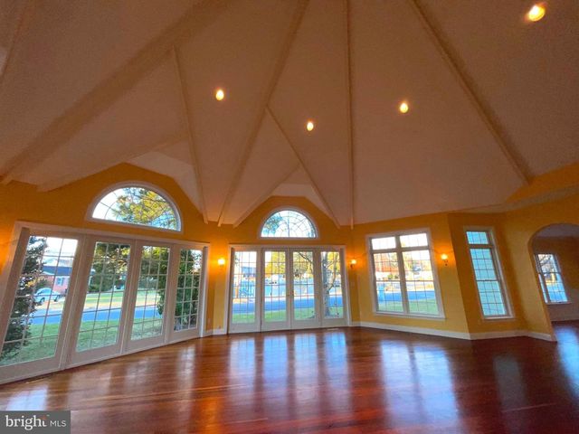 216 E CHEW AVE, Saint Michaels, MD 21663