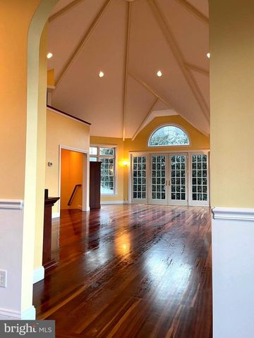 216 E CHEW AVE, Saint Michaels, MD 21663