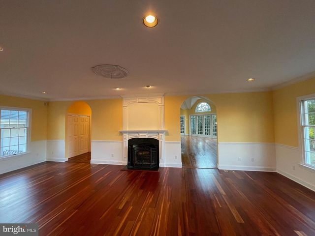 216 E CHEW AVE, Saint Michaels, MD 21663