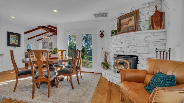 6613 Woodland Ave, Modesto, CA 95358