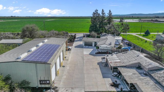 6613 Woodland Ave, Modesto, CA 95358