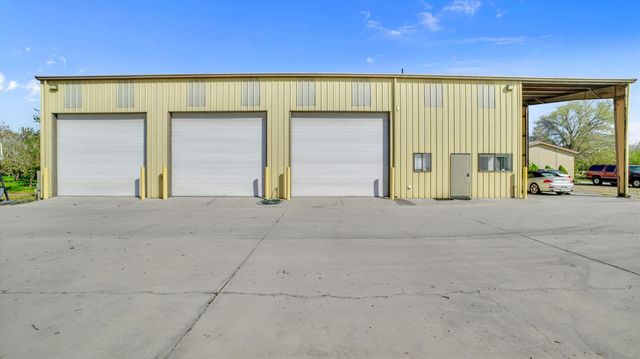 6613 Woodland Ave, Modesto, CA 95358