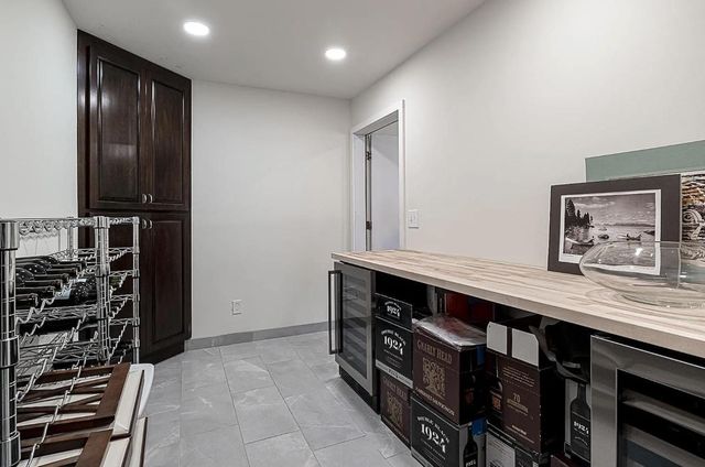 6613 Woodland Ave, Modesto, CA 95358