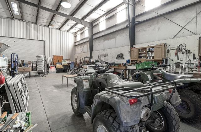 6613 Woodland Ave, Modesto, CA 95358