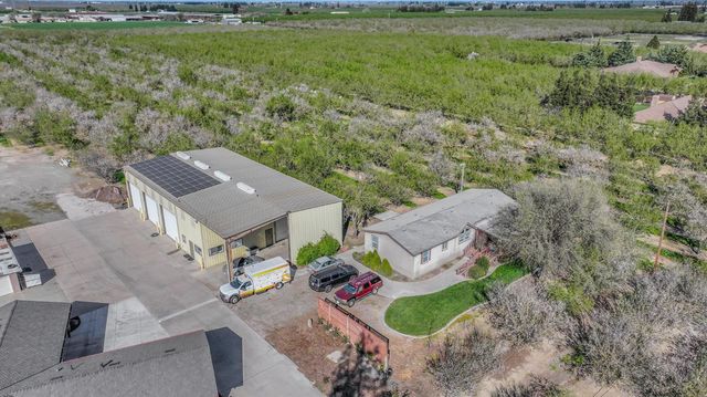 6613 Woodland Ave, Modesto, CA 95358