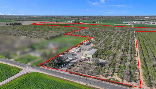 6613 Woodland Ave, Modesto, CA 95358