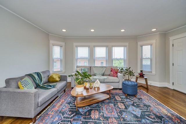 46 Forest Hills St 3, Boston, MA 02130
