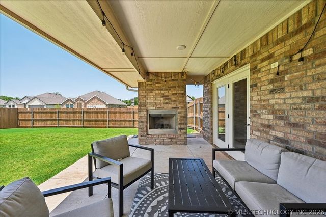 2401 Ryder Drive, Yukon, OK 73099