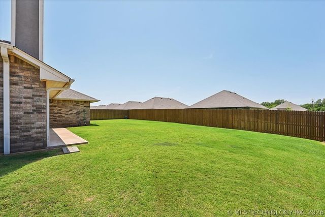 2401 Ryder Drive, Yukon, OK 73099