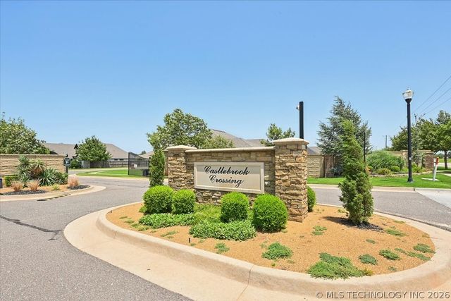 2401 Ryder Drive, Yukon, OK 73099