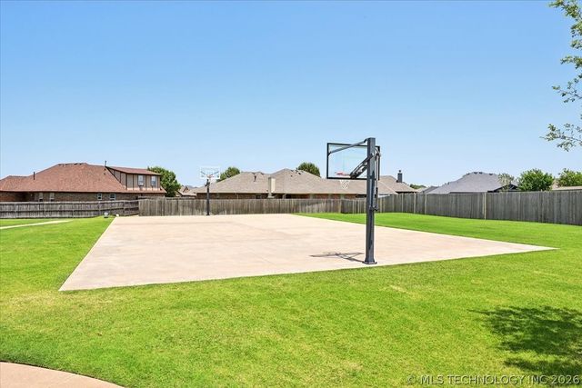 2401 Ryder Drive, Yukon, OK 73099