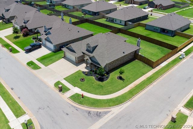 2401 Ryder Drive, Yukon, OK 73099