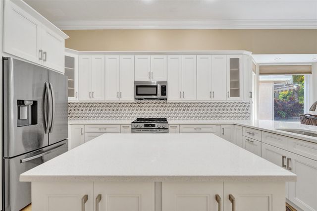 4869 Kensington Cir, Coral Springs, FL 33076