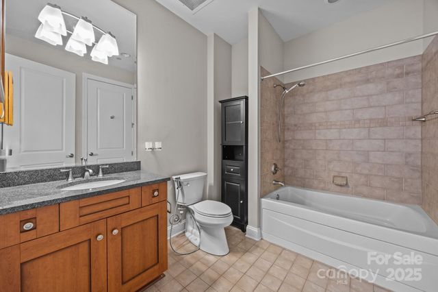 230 S Tryon Street 605, Charlotte, NC 28202