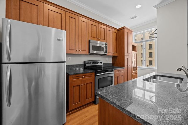 230 S Tryon Street 605, Charlotte, NC 28202