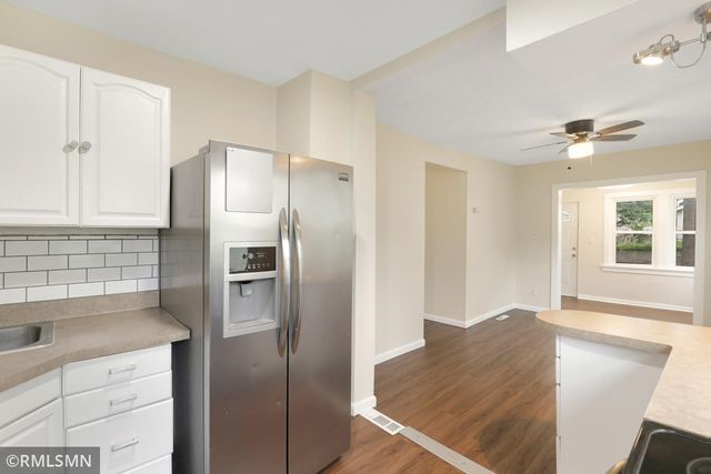 1868 Hawthorne Avenue E, Saint Paul, MN 55119