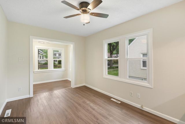 1868 Hawthorne Avenue E, Saint Paul, MN 55119