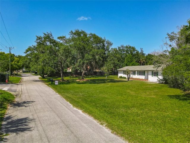 10 MIRROR LAKE DRIVE, Ormond Beach, FL 32174