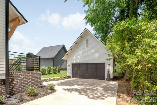 2026 Washington Avenue, Charlotte, NC 28216