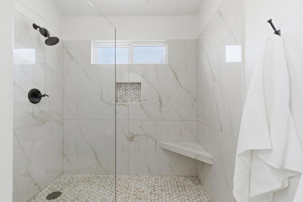 Image 19 of property listing at 810 Capitola Drive, Hollister, CA 95023