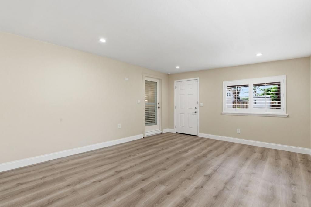 Image 25 of property listing at 810 Capitola Drive, Hollister, CA 95023