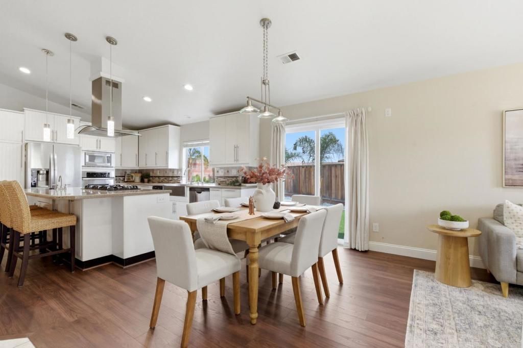 Image 7 of property listing at 810 Capitola Drive, Hollister, CA 95023