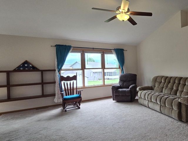 34 S Wyler DRIVE, Evansville, WI 53536