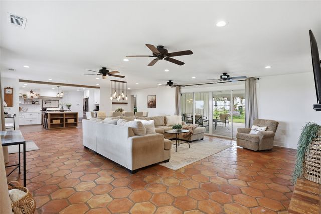 7773 County Road 1200, Grandview, TX 76050