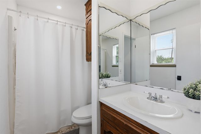 7773 County Road 1200, Grandview, TX 76050